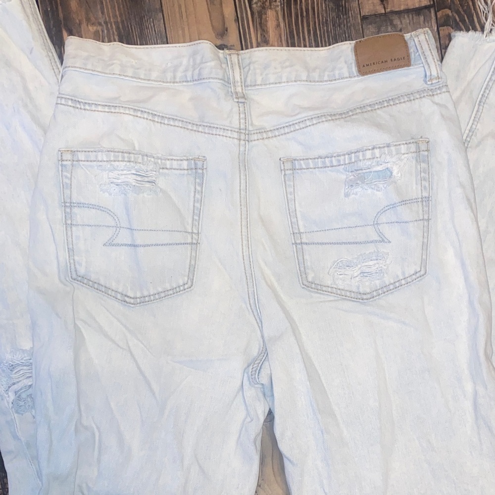 American Eagle Outfitters Light Blue Straight Leg Jeans - Picture 4 of 4